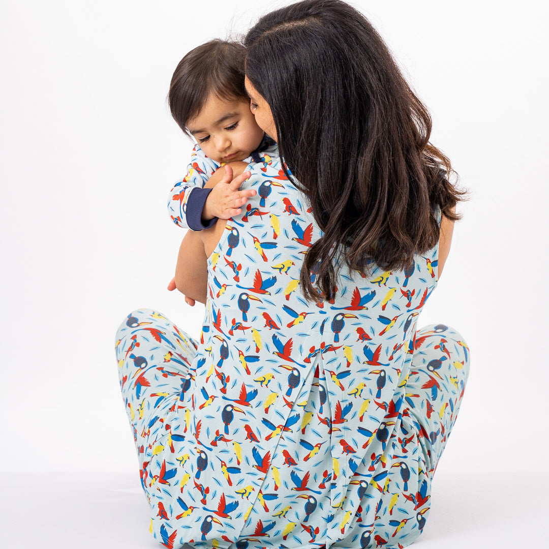 The Honor Lounge Top with Easy Nursing Access